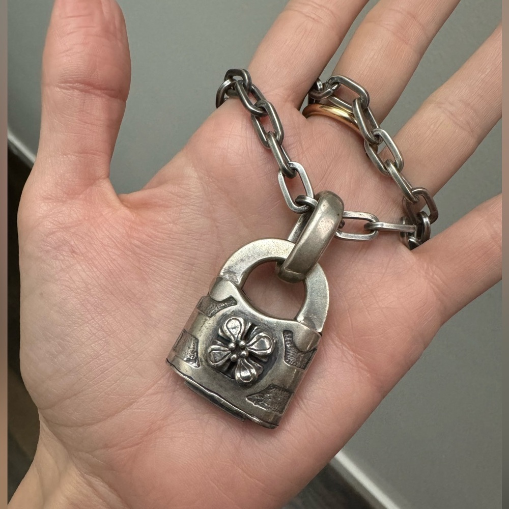 Soffer Ari Sterling Silver Lock Pendent and Chain Necklace